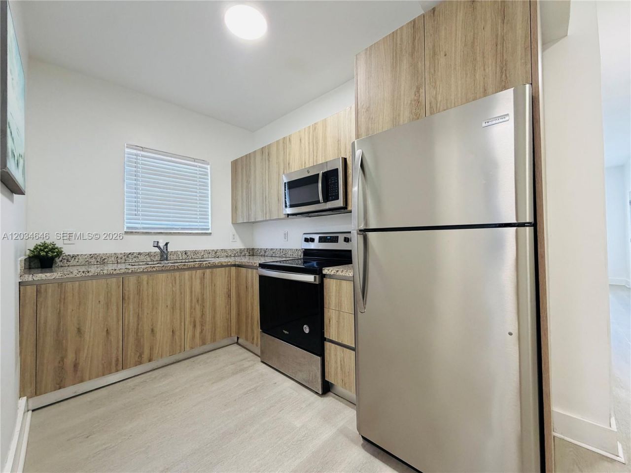 1684 SW 10th St , Miami, FL 33135 Photo