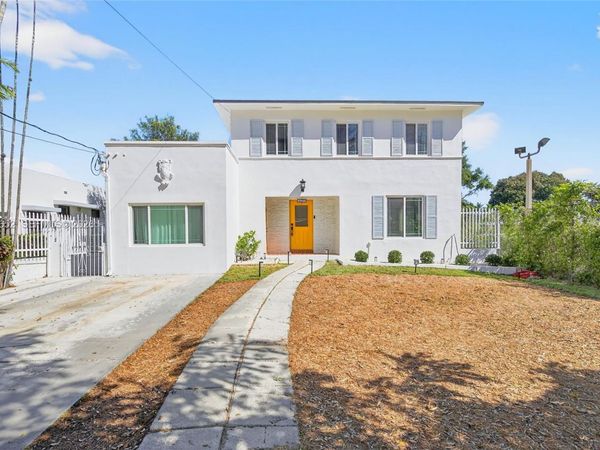 2431 SW 4th St , Miami, FL 33135