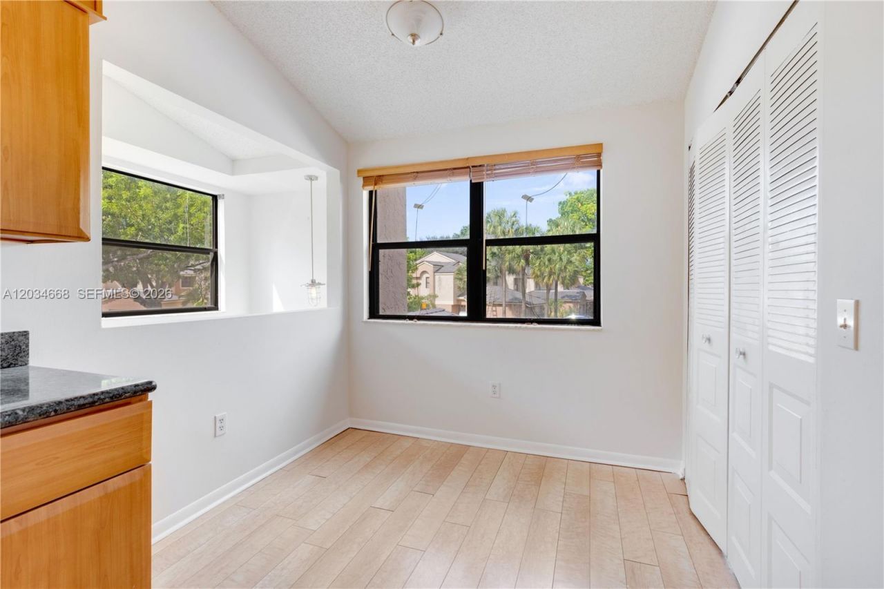 104 NW 98th Ter, Unit 104, Plantation, FL 33324 Photo