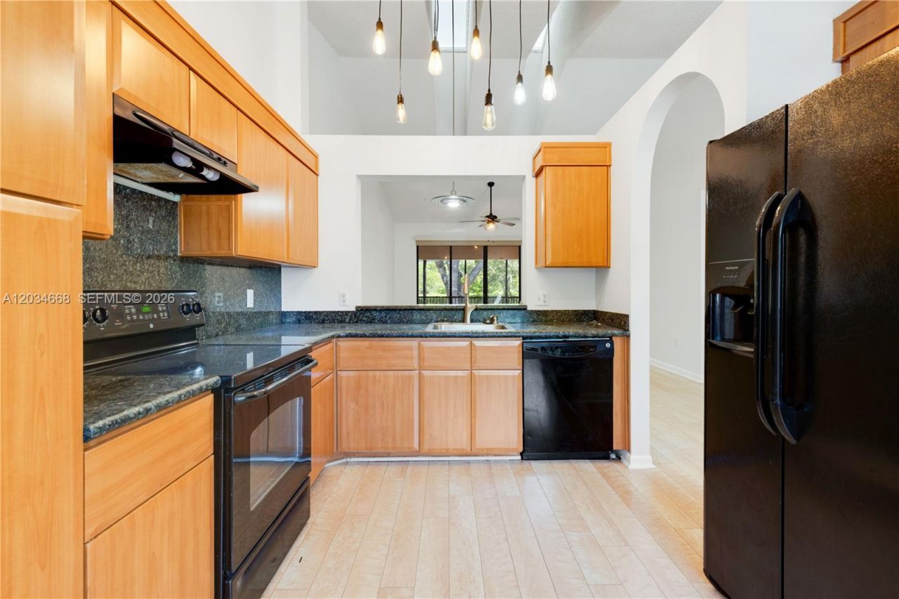 104 NW 98th Ter, Unit 104, Plantation, FL 33324 Photo