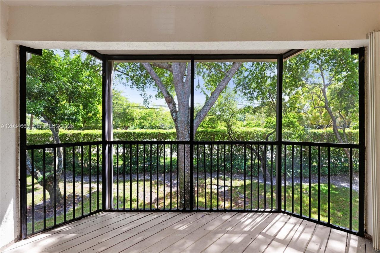 104 NW 98th Ter, Unit 104, Plantation, FL 33324 Photo