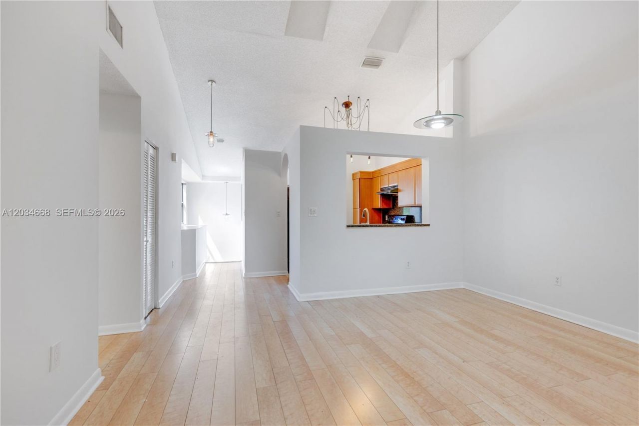 104 NW 98th Ter, Unit 104, Plantation, FL 33324 Photo