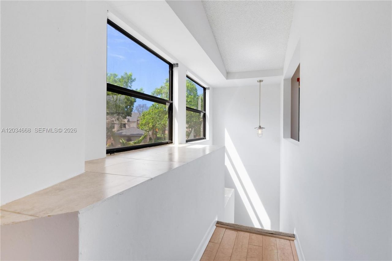 104 NW 98th Ter, Unit 104, Plantation, FL 33324 Photo