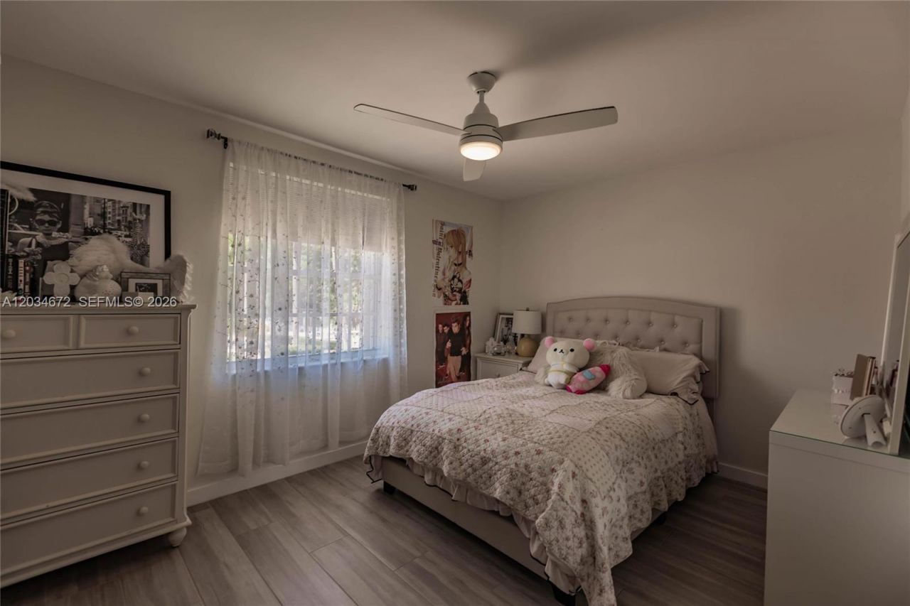 15623 NW 5th St, Pembroke Pines, FL 33028 Photo