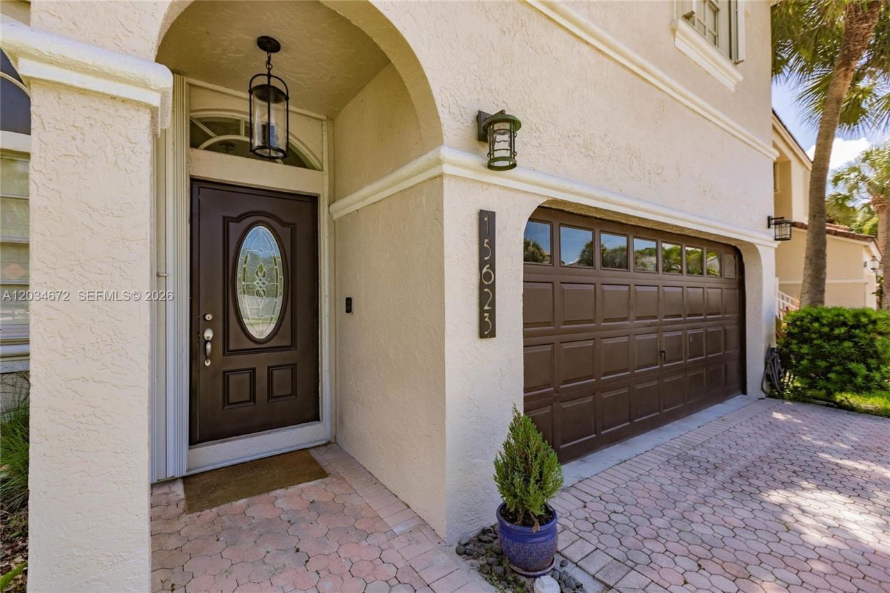 15623 NW 5th St, Pembroke Pines, FL 33028 Photo