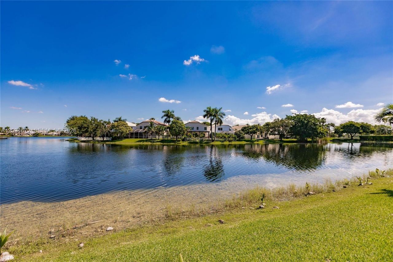 15623 NW 5th St, Pembroke Pines, FL 33028 Photo