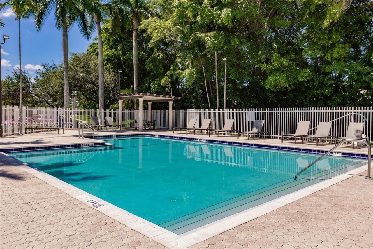 15623 NW 5th St, Pembroke Pines, FL 33028 Photo