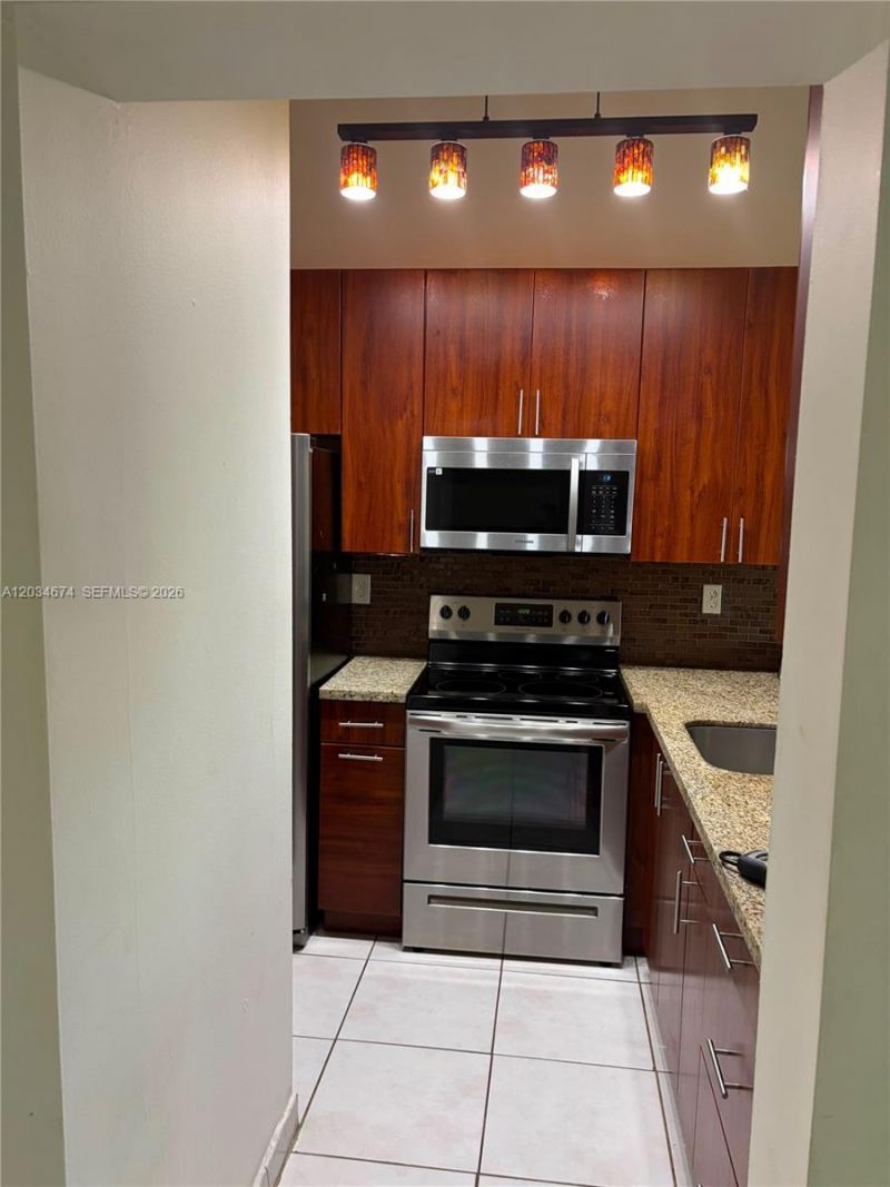 13935 SW 93rd Ln, Unit 13935, Miami, FL 33186 Photo