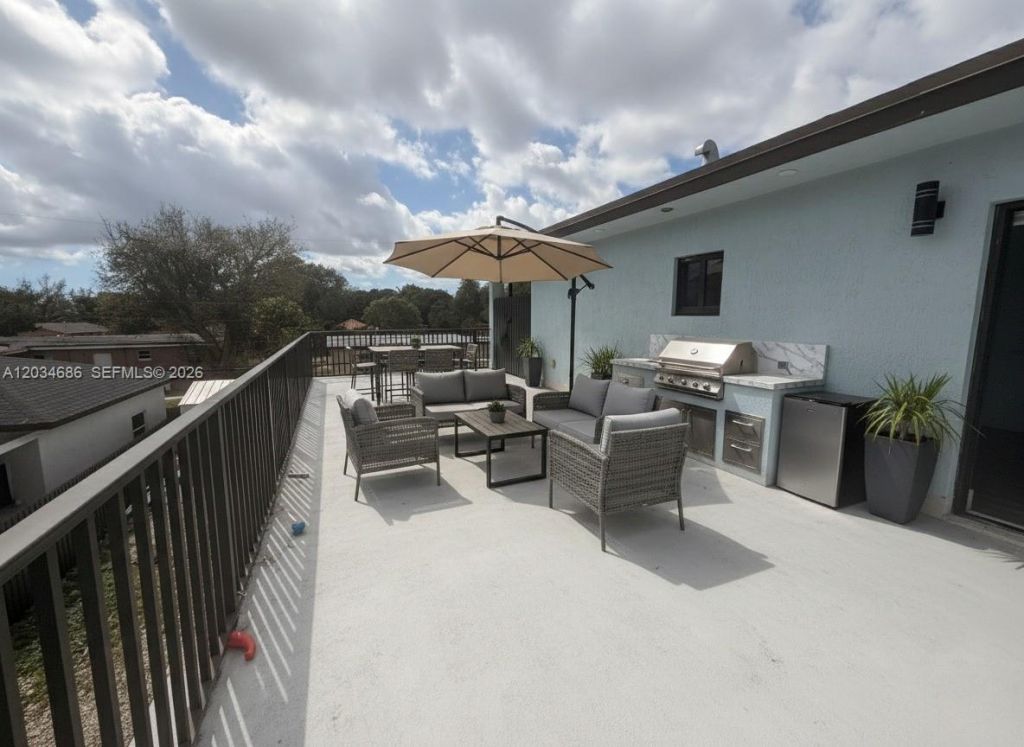 1720 NW 110th Ter , Unit B, Miami, FL 33167 Photo