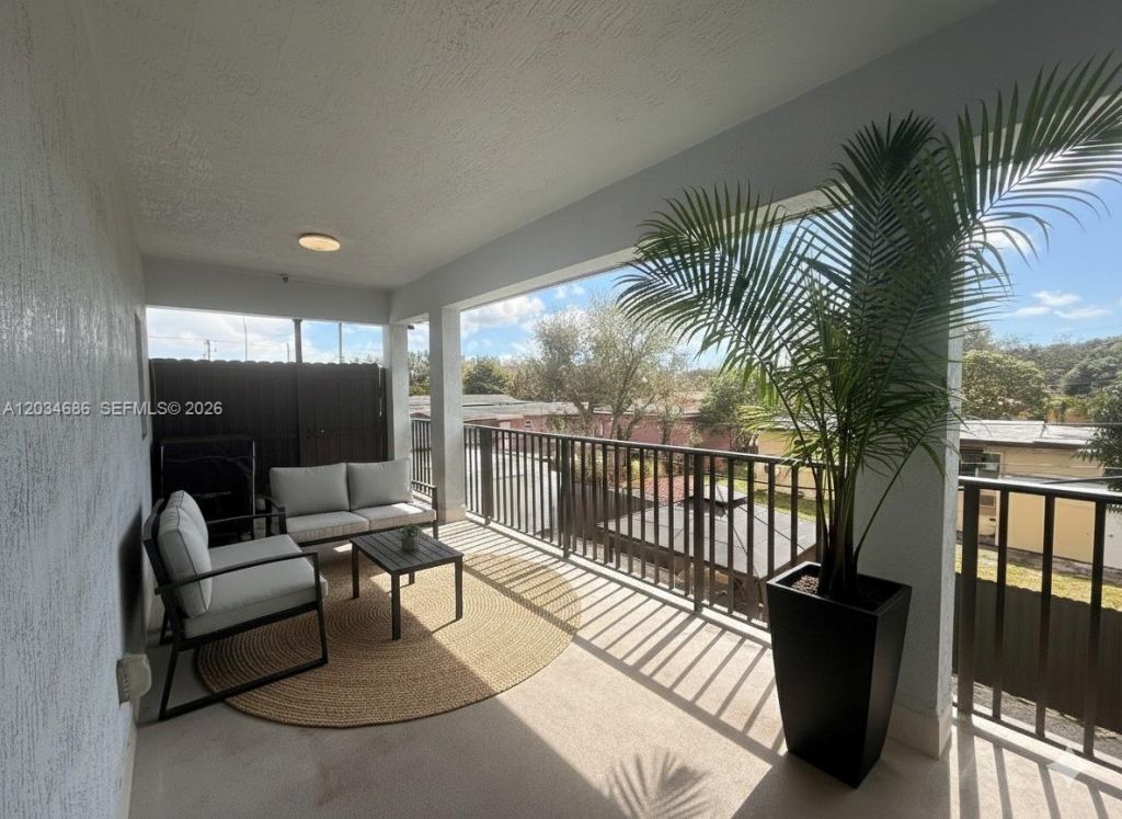 1720 NW 110th Ter , Unit B, Miami, FL 33167 Photo