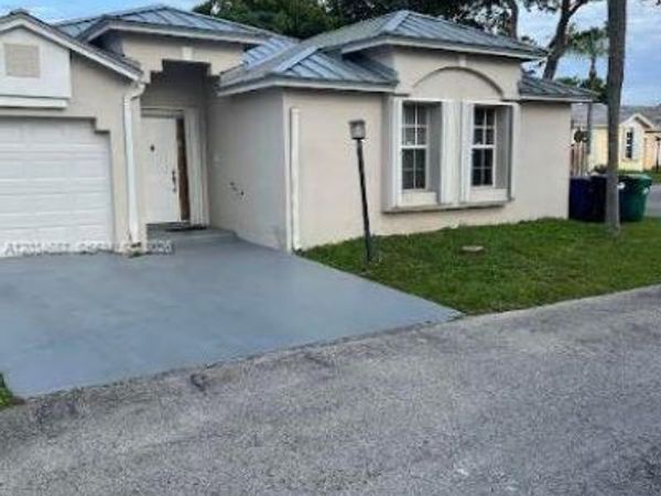 12338 SW 144th Ter , Miami, FL 33186