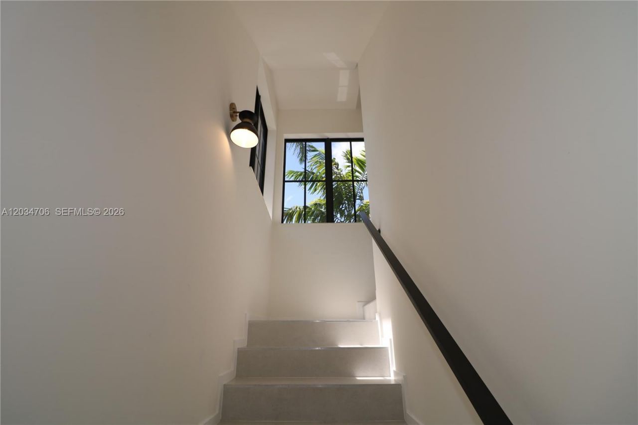 7504 SW 100th St, Pinecrest, FL 33156 Photo