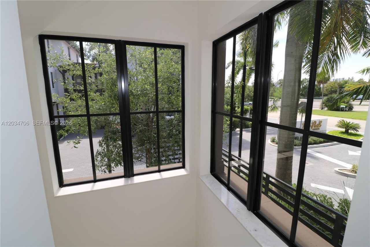 7504 SW 100th St, Pinecrest, FL 33156 Photo