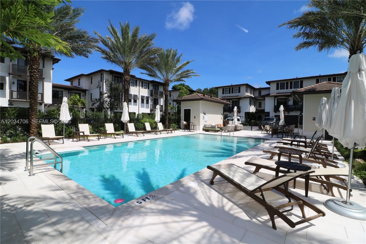 7504 SW 100th St, Pinecrest, FL 33156 Photo