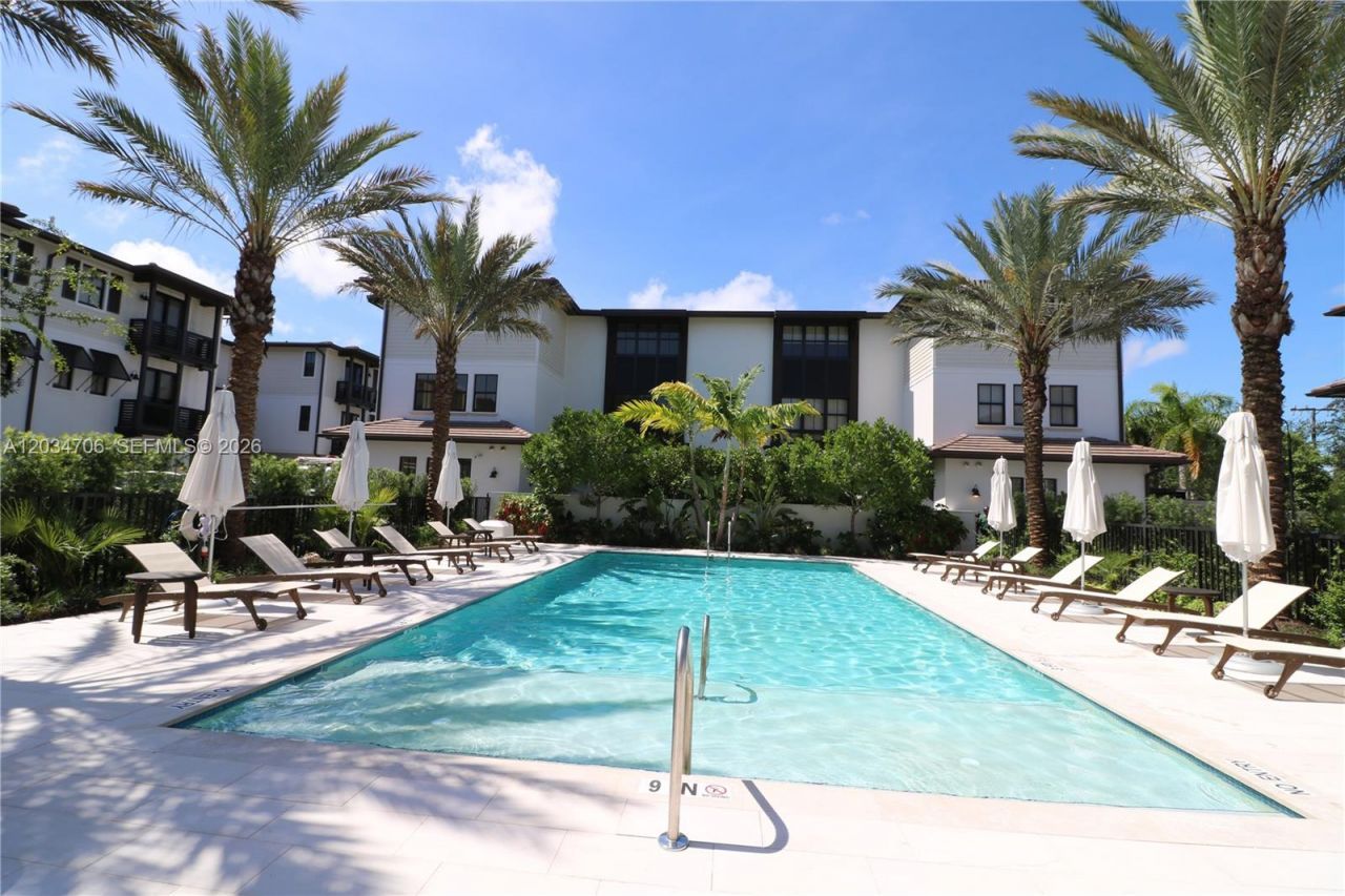 7504 SW 100th St, Pinecrest, FL 33156 Photo