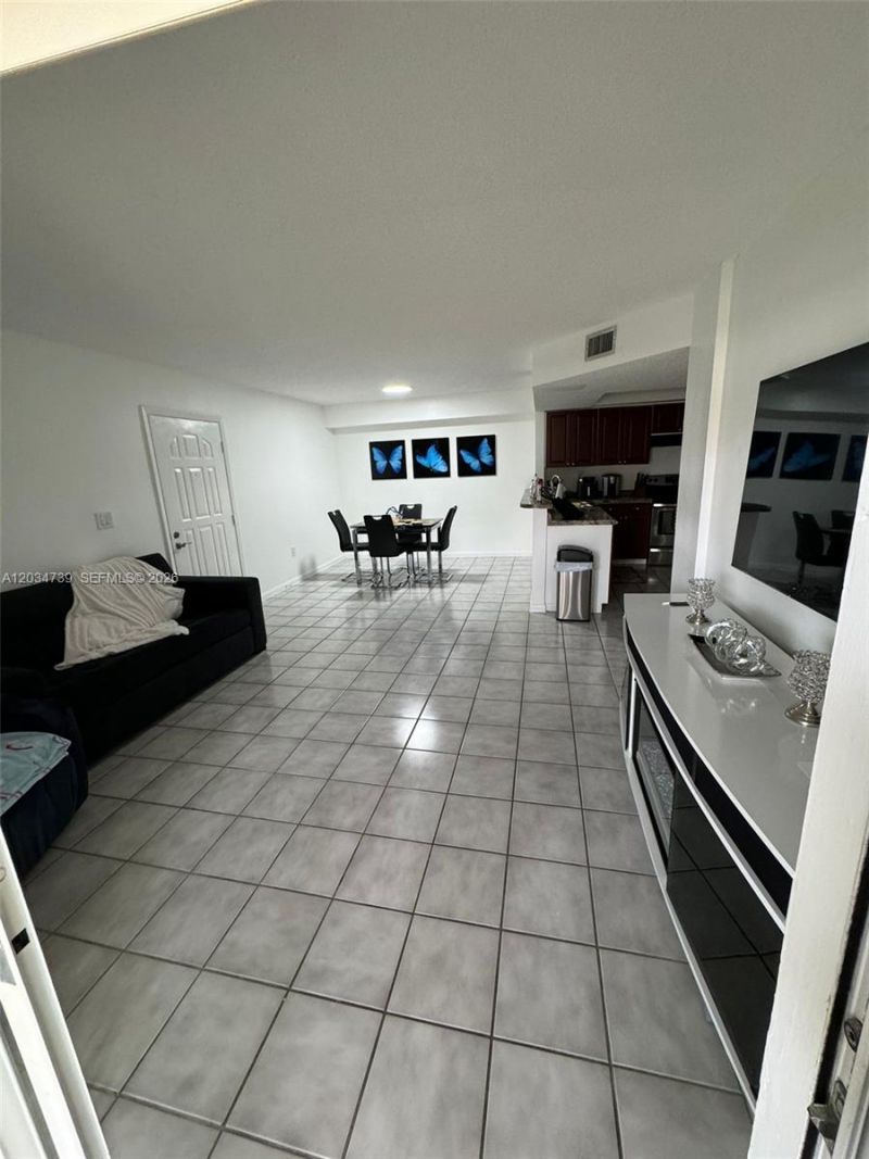 8660 SW 212th St , Unit 108, Cutler Bay, FL 33189 Photo