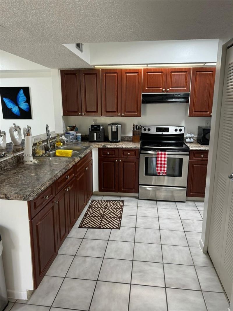 8660 SW 212th St , Unit 108, Cutler Bay, FL 33189 Photo