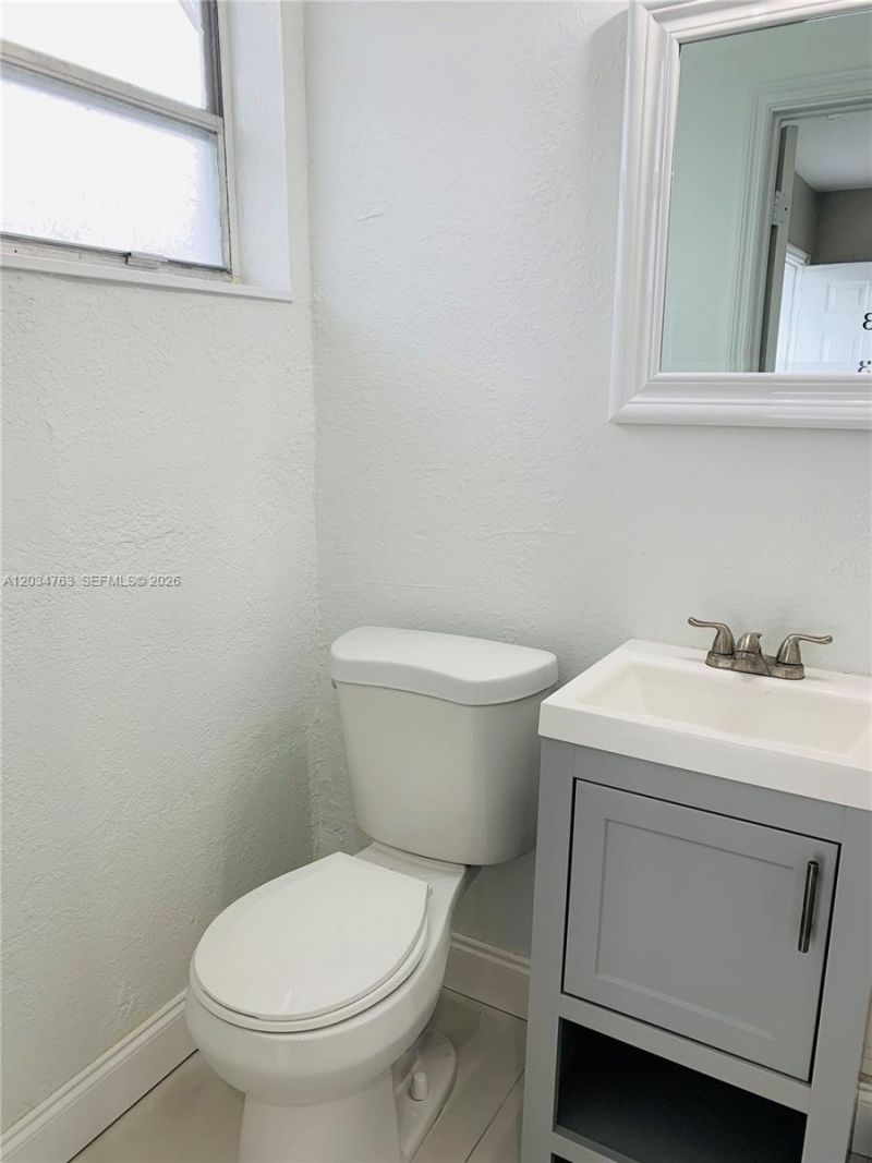 1265 SW 6th St , Unit 13, Miami, FL 33135 Photo