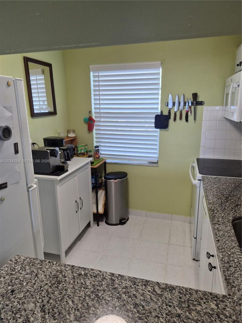 7797 Golf Cir Dr, Unit 206, Margate, FL 33063 Photo