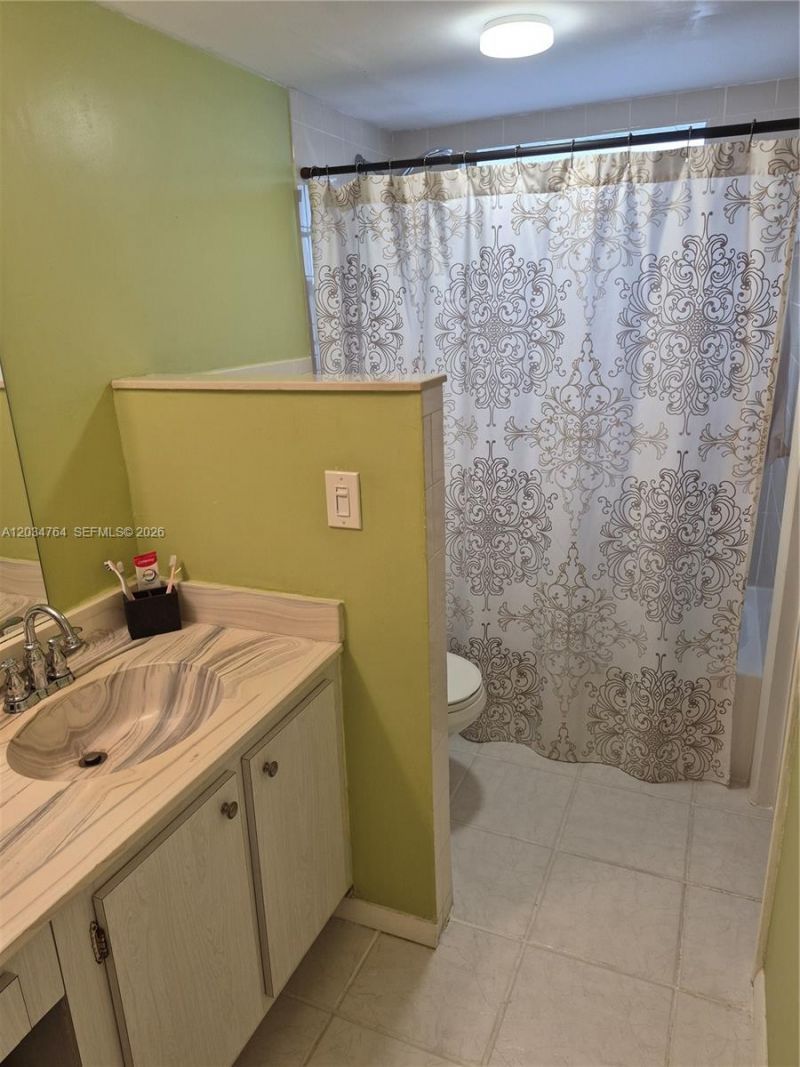 7797 Golf Cir Dr, Unit 206, Margate, FL 33063 Photo
