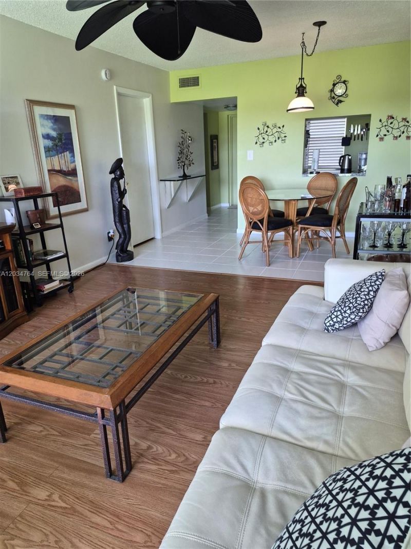 7797 Golf Cir Dr, Unit 206, Margate, FL 33063 Photo