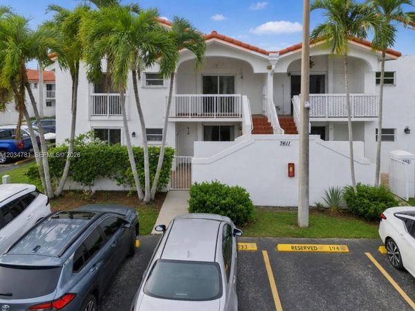 7611 SW 153rd Ct, Unit 204, Miami, FL 33193
