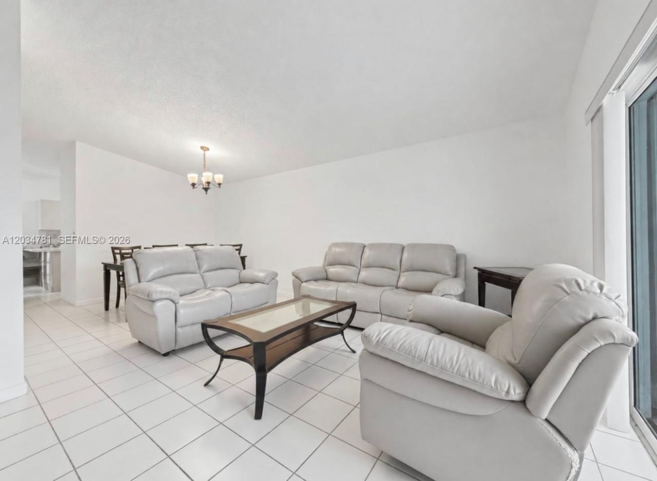 7611 SW 153rd Ct, Unit 204, Miami, FL 33193 Photo