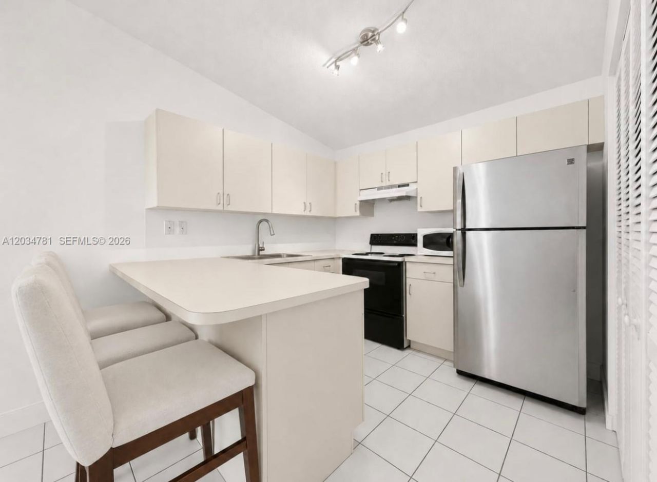 7611 SW 153rd Ct, Unit 204, Miami, FL 33193 Photo
