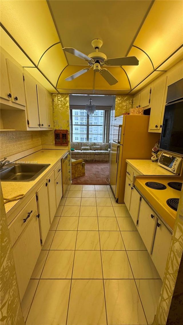 231 174th St , Unit 911, Sunny Isles Beach, FL 33160 Photo