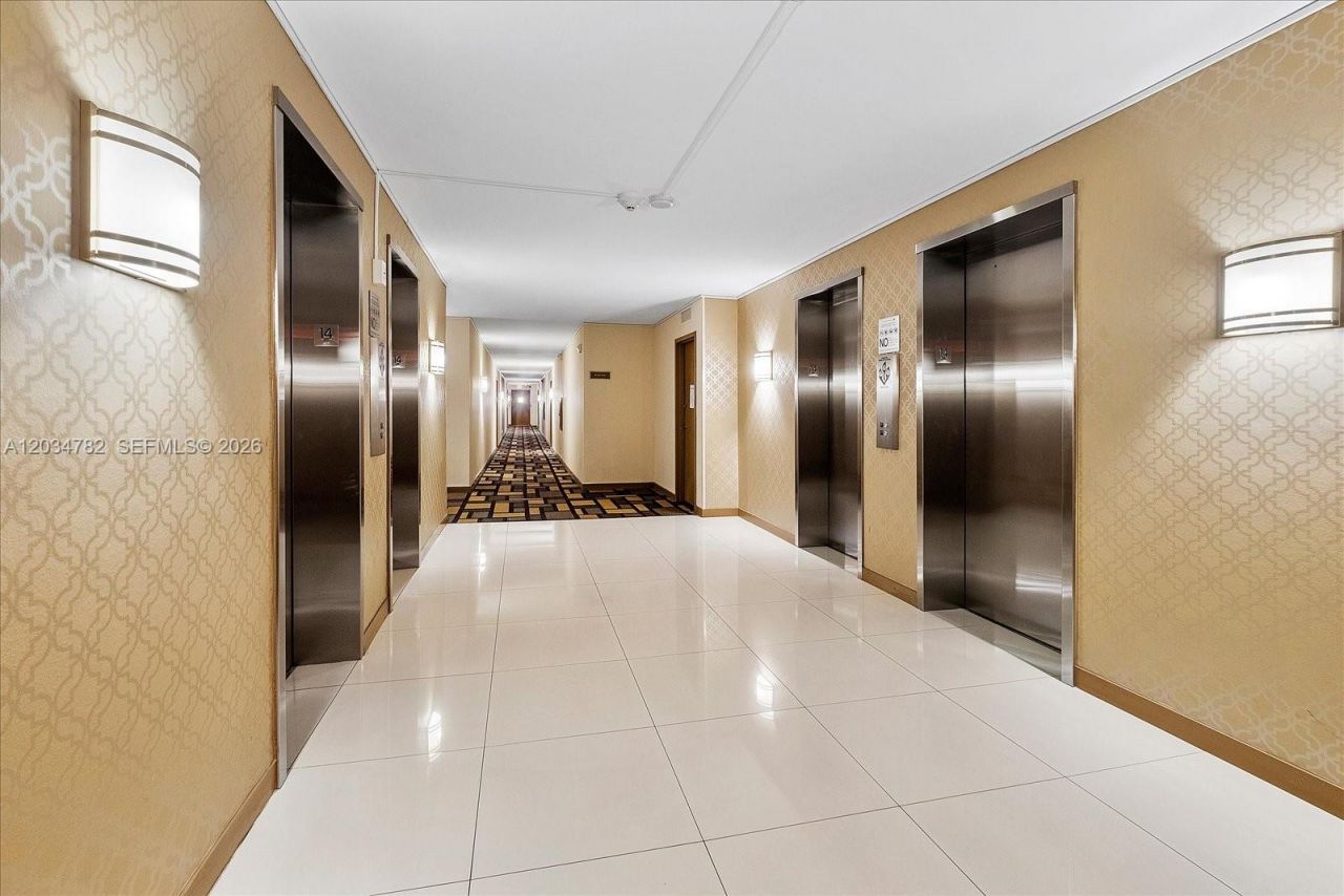 231 174th St , Unit 911, Sunny Isles Beach, FL 33160 Photo