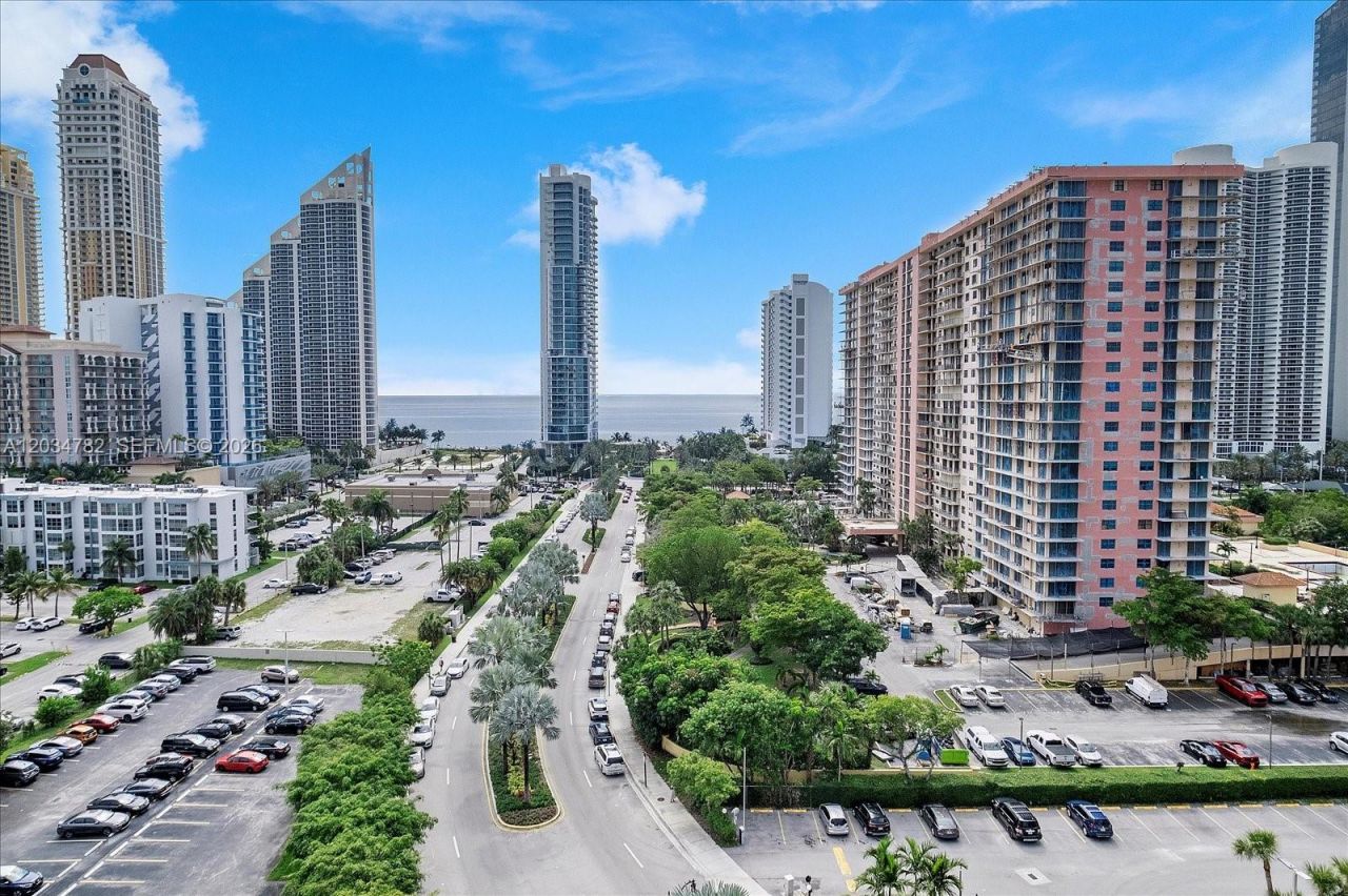 231 174th St , Unit 911, Sunny Isles Beach, FL 33160 Photo