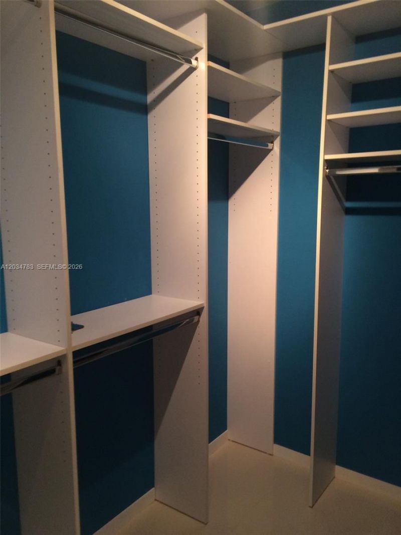 600 NE 36th St, Unit 622, Miami, FL 33137 Photo