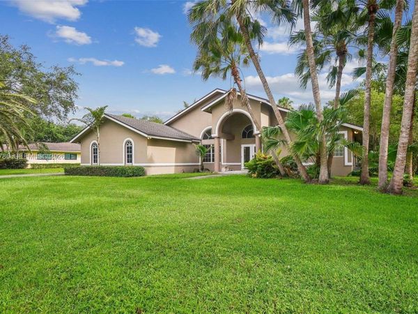 14591 SW 23rd St , Davie, FL 33325