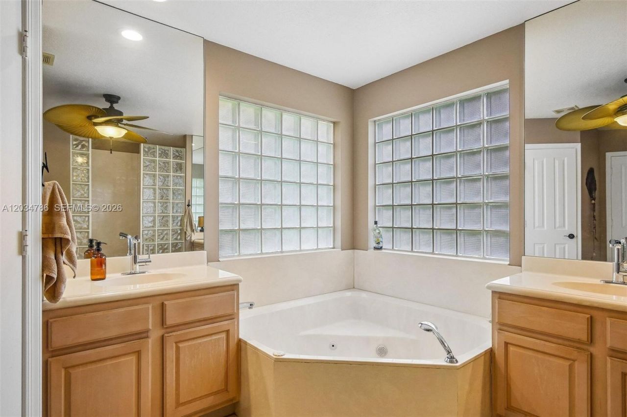 14591 SW 23rd St , Davie, FL 33325 Photo