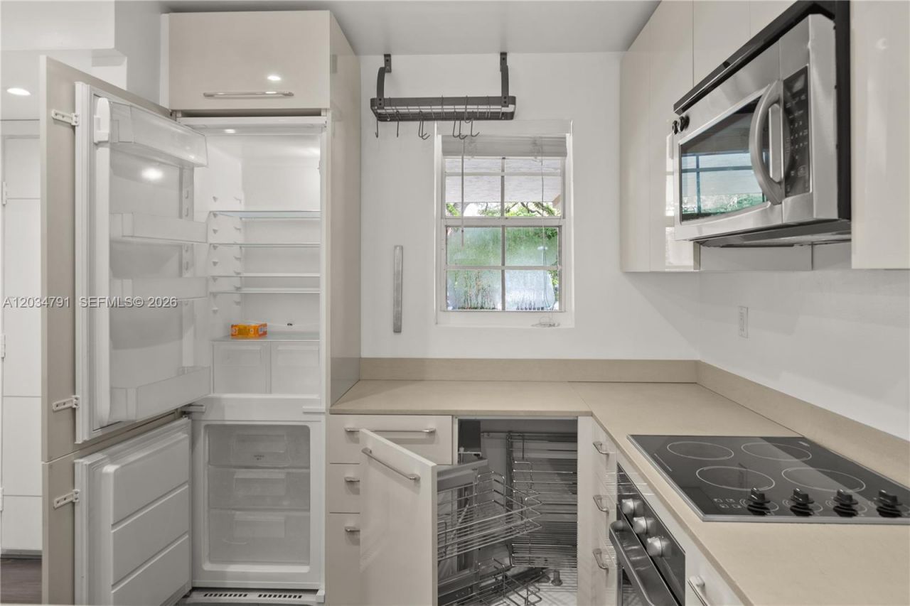 3130 Bird Ave , Unit 3, Miami, FL 33133 Photo
