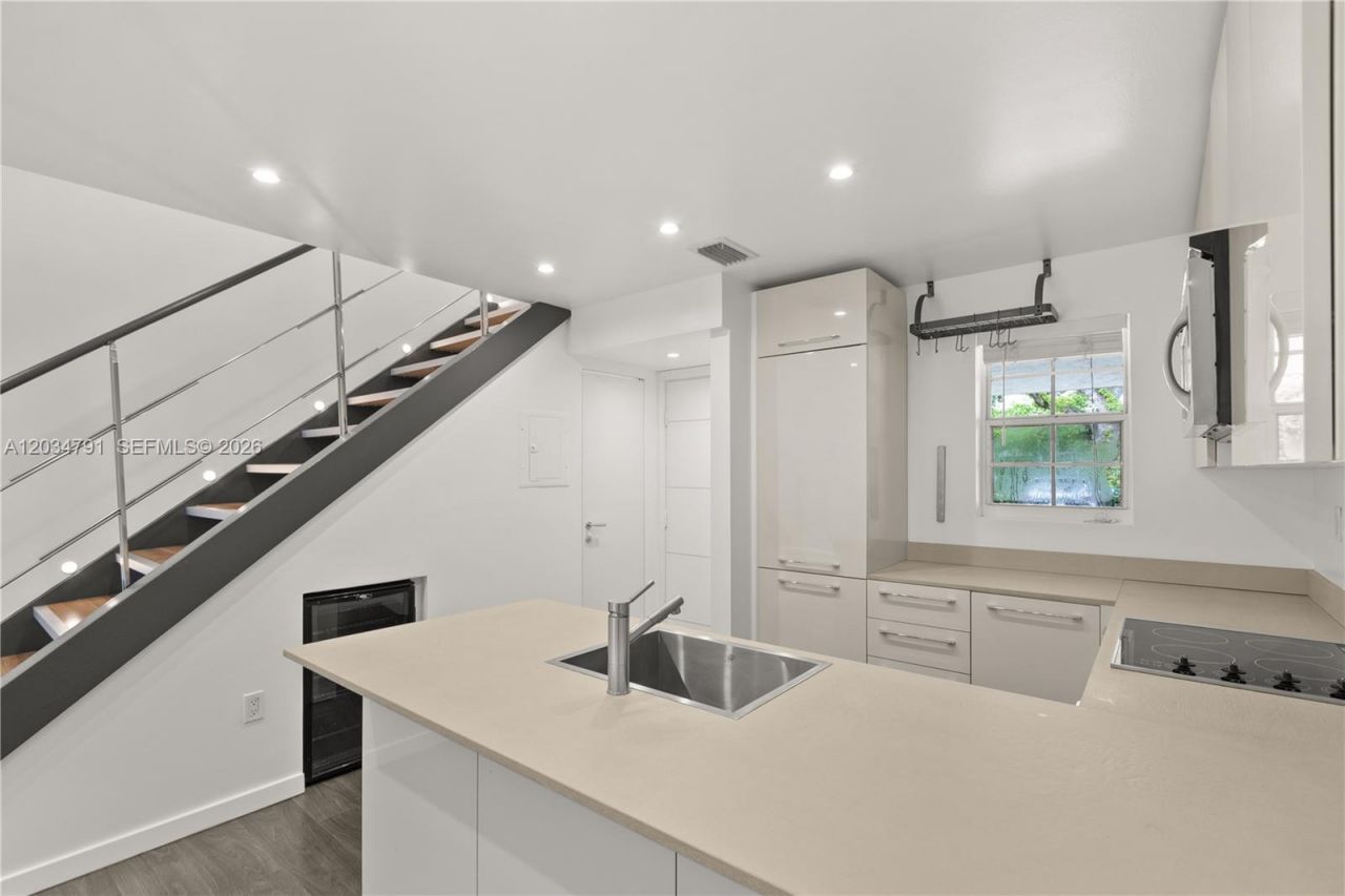 3130 Bird Ave , Unit 3, Miami, FL 33133 Photo