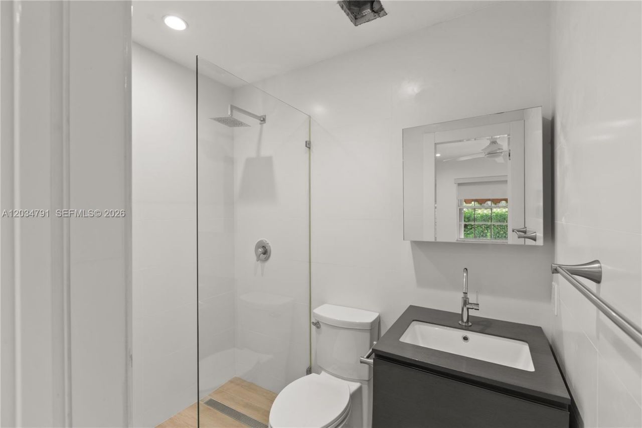 3130 Bird Ave , Unit 3, Miami, FL 33133 Photo