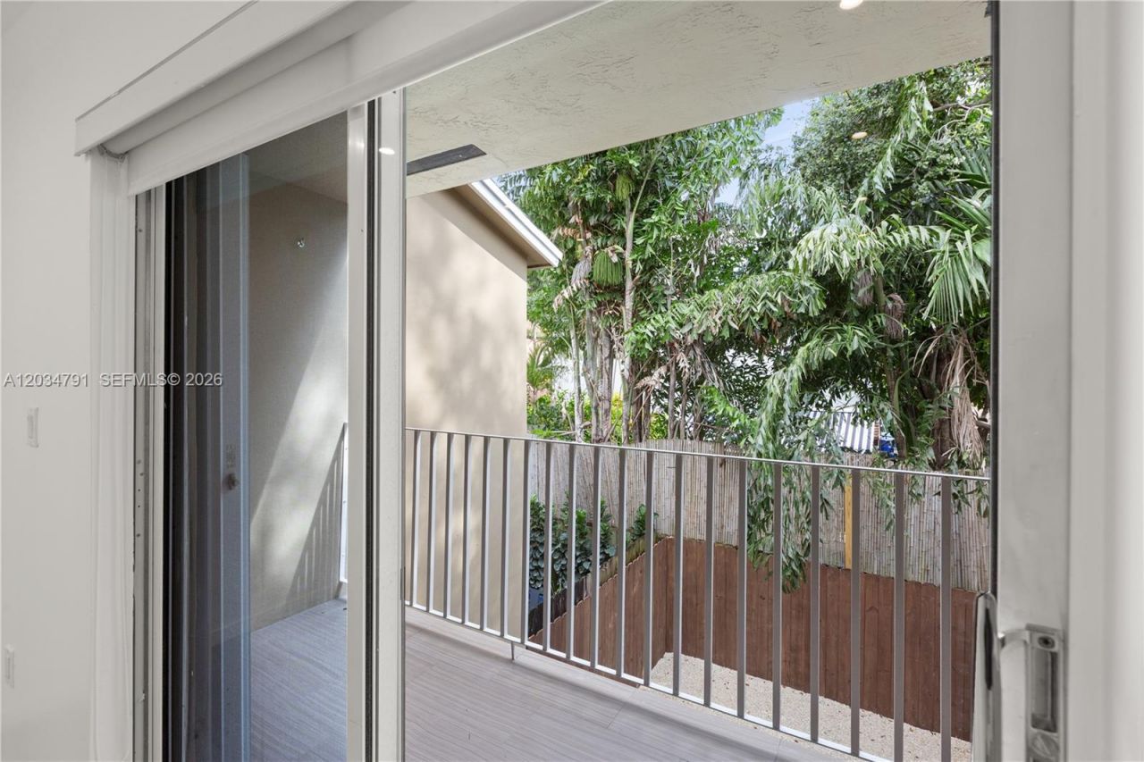 3130 Bird Ave , Unit 3, Miami, FL 33133 Photo