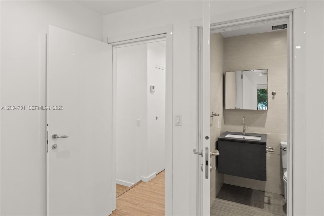 3130 Bird Ave , Unit 3, Miami, FL 33133 Photo