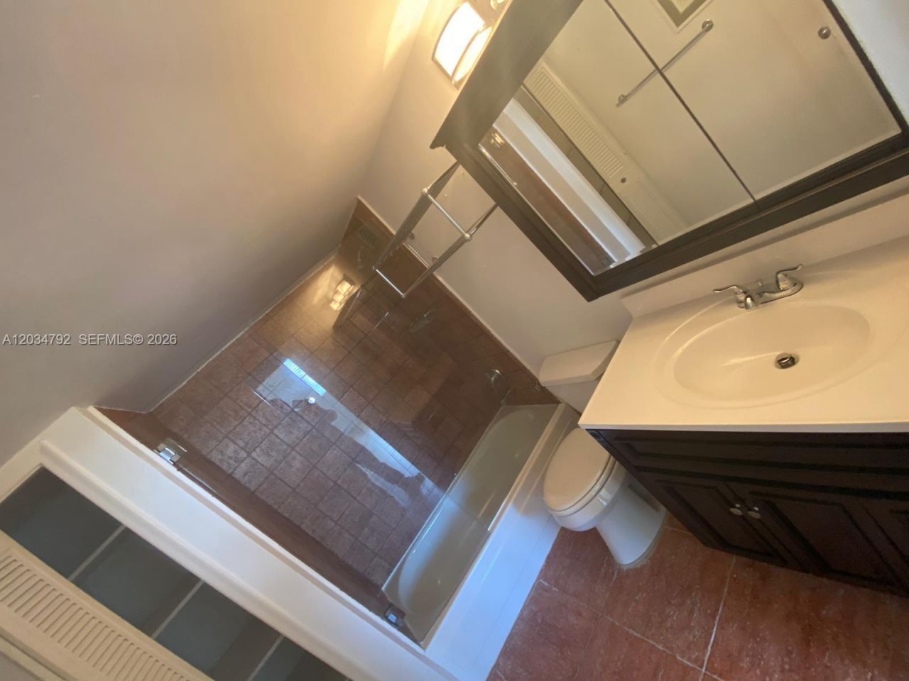 2450 NE 135th St , Unit 1012, North Miami, FL 33181 Photo