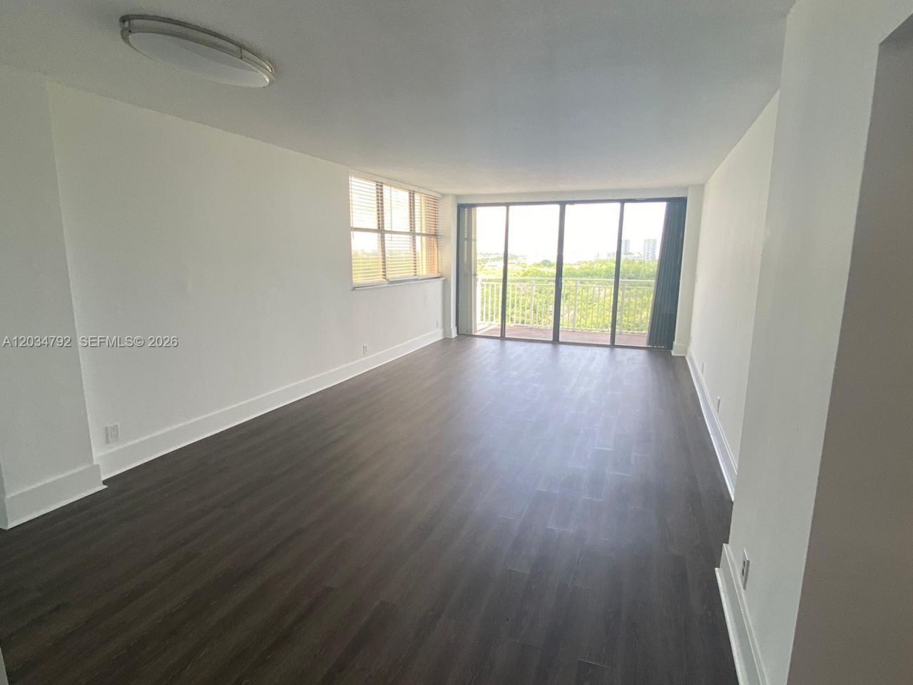 2450 NE 135th St , Unit 1012, North Miami, FL 33181 Photo