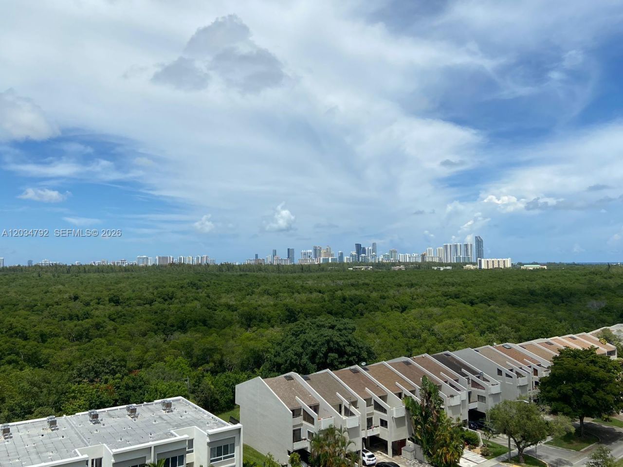 2450 NE 135th St , Unit 1012, North Miami, FL 33181 Photo