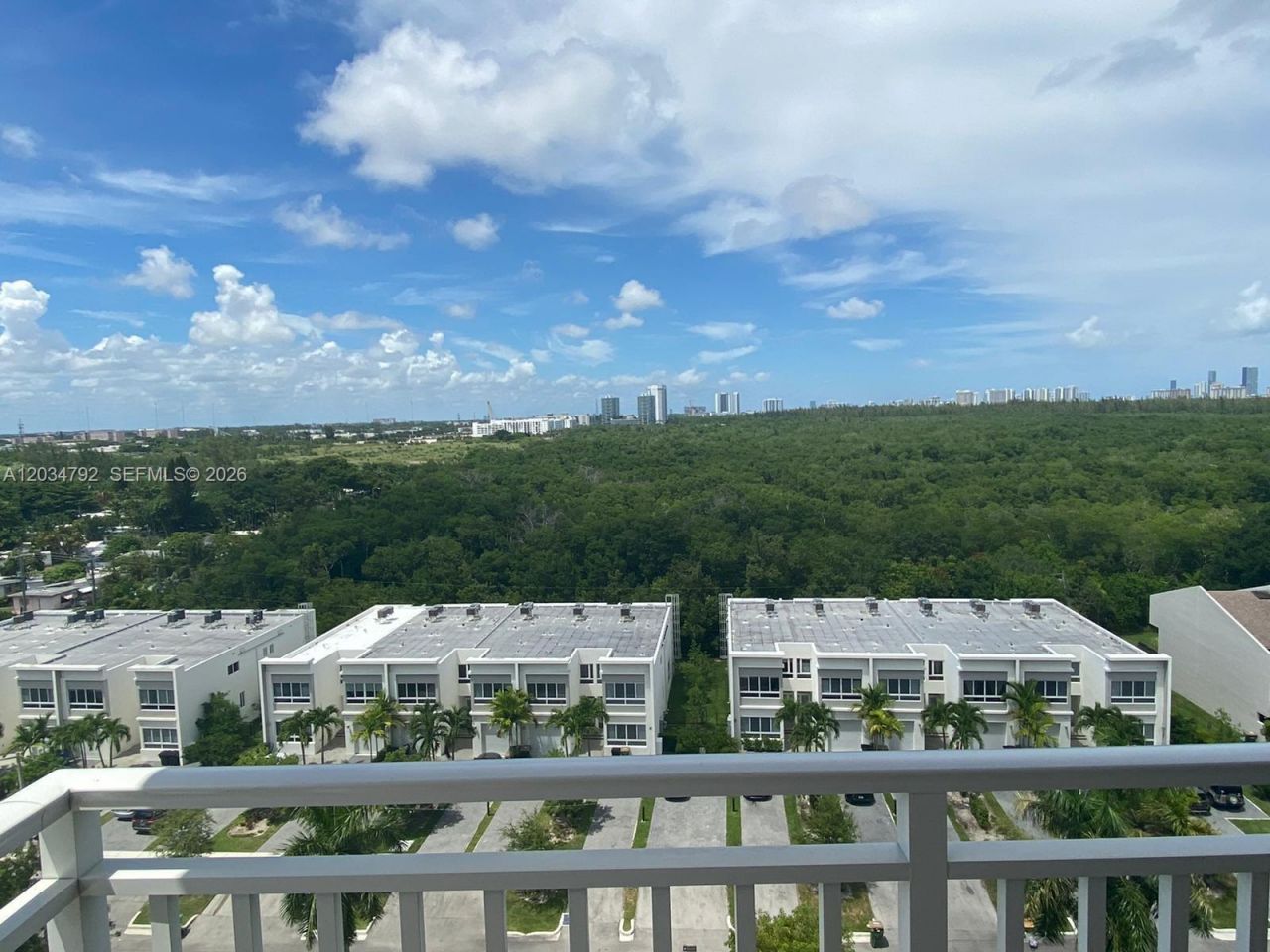 2450 NE 135th St , Unit 1012, North Miami, FL 33181 Photo