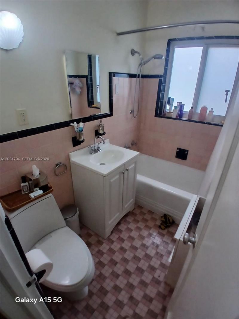 4427 SW 16th St , Miami, FL 33134 Photo