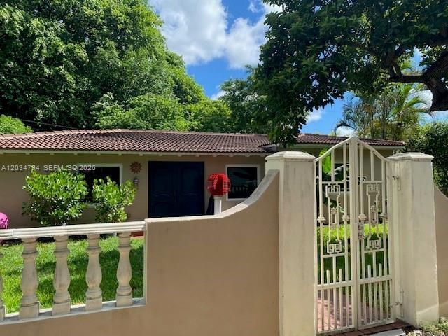 4427 SW 16th St , Miami, FL 33134 Photo