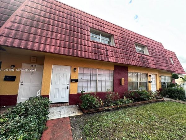 2514 NW 52nd Ave, Unit 22C, Lauderhill, FL 33313