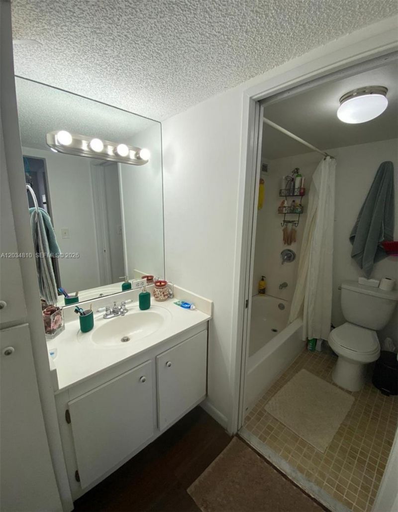 16909 N Bay Rd, Unit 1009, Sunny Isles Beach, FL 33160 Photo