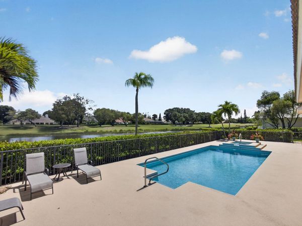 83 Sandbourne Lane, Palm Beach Gardens, FL 33418