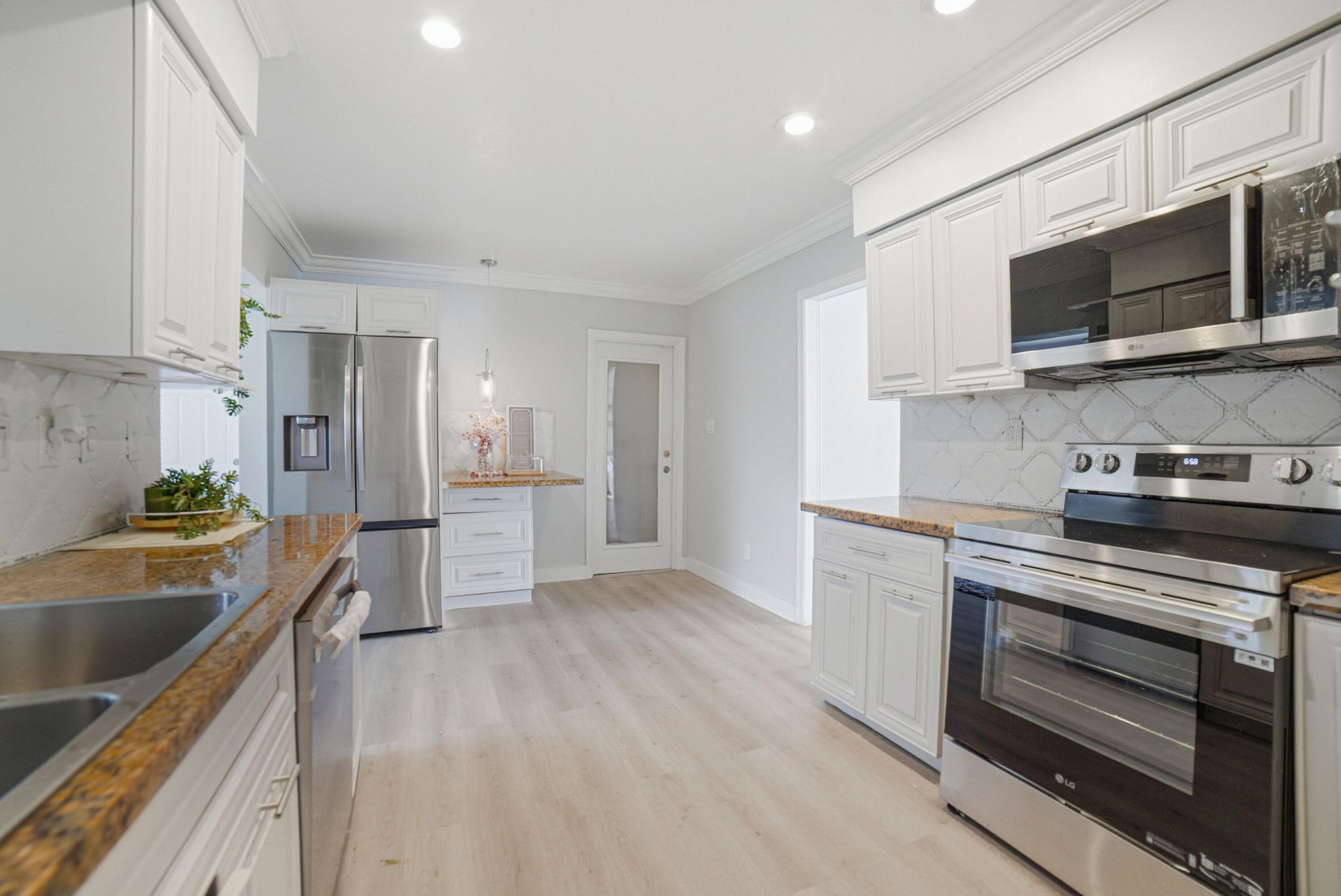 8106 NW 101st Avenue, Tamarac, FL 33321 Photo