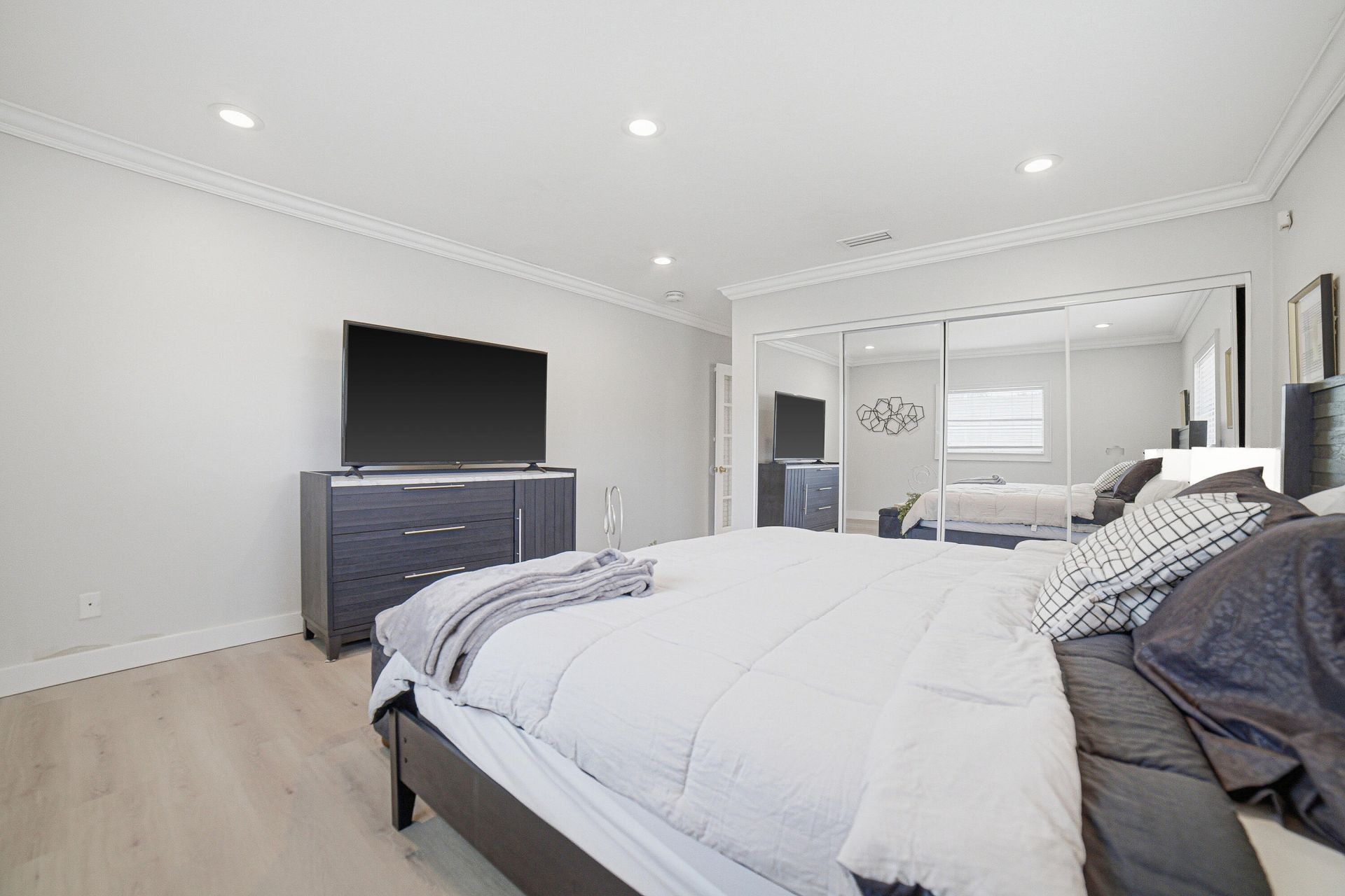 8106 NW 101st Avenue, Tamarac, FL 33321 Photo